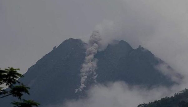 Aktivitas Gunung Merapi Terus Meningkat, Penerangan di Jalur Evakuasi Turi Dikeluhkan Warga