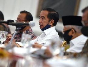 Berita Nasional: Jokowi Kesal Anggaran Kesehatan Rp 75 Triliun, Baru Keluar 1,53 %