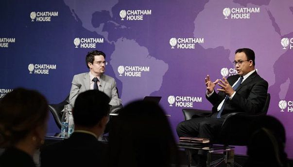 Ternyata Penulis Buku di Inggris yang Kritik Jokowi Senang Berbincang dengan Anies