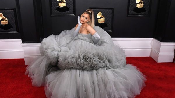 Grammy Award 2020: Ariana Grande Tampil Memukau dengan Gaun Selebar 6 Meter
