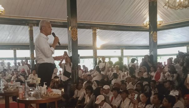 Poster Ganjar Pranowo di Yogyakarta Dicopot Satpol PP, Ini Alasannya