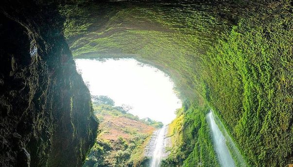 Menakjubkan! Inilah Pesona dan Rute Air Terjun Madakaripura di Probolinggo