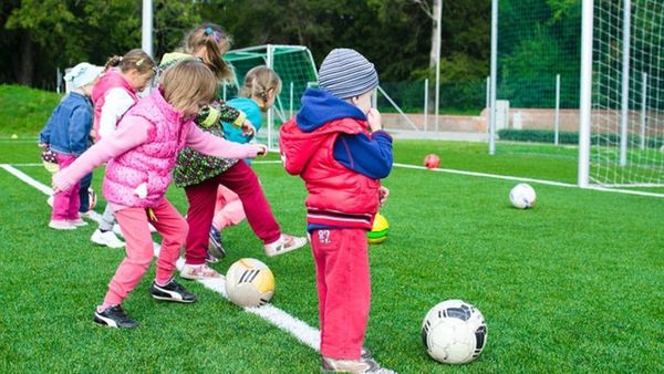 Tak Hanya Olahraga, Anak-anak Juga Butuh Aktivitas Fisik Agar Tetap Sehat dan Bugar