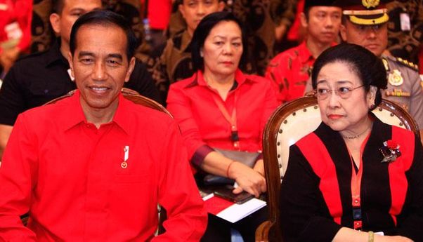 Bawa Nama Ganjar Prabowo, Rocky Gerung Prediksi Jokowi Bakal Keluar dari PDIP