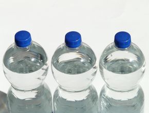 Beberapa Macam Botol Plastik yang Aman Digunakan Berulang Kali