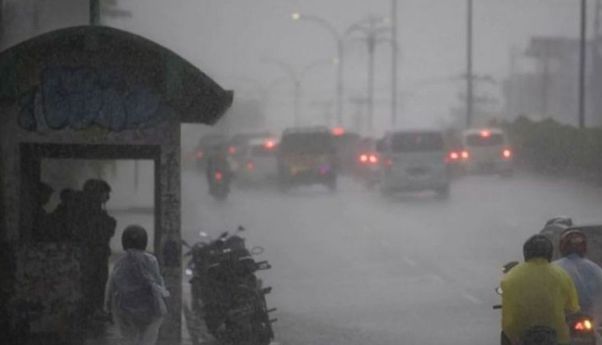 Sebagian Besar Kota di Indonesia Mulai Diguyur Hujan, Ini Penyebabnya Menurut BMKG