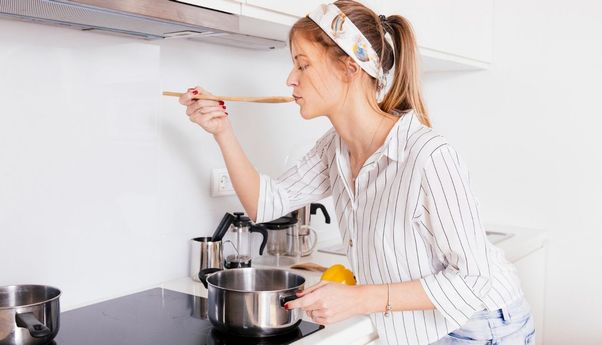 Dari Panci hingga Pisau, Ini Peralatan Masak yang Wajib Ada di Dapur Anda