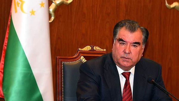 Presiden Tajikistan Menyarankan Para Petani Menunda Puasa Tahun Ini