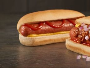 Padahal Tak Pakai Daging Anjing, Kenapa Disebut Hot Dog? Begini Alasannya