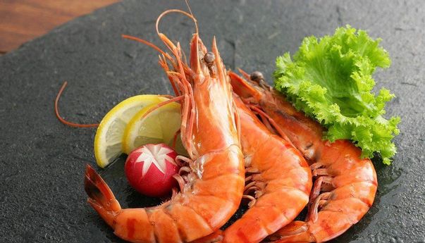 Benarkah Konsumsi Udang dan Jeruk Sebabkan Keracunan? Dokter Menjawab