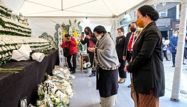 Megawati dan Puan Kunjungi Memorial korban Tragedi Itaewon di Korea, Netizen: Kanjuruhan Mana?