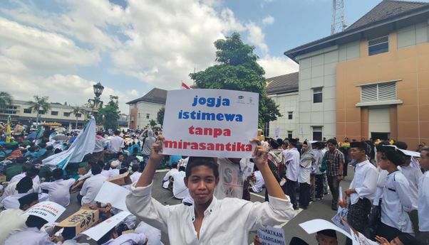 Solidaritas Santri Serukan Jogja Anti Miras dan Tuntut Adili Pelaku Penganiayaan 2 Santri Krapyak