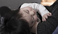 Anak Anda Sering Merengek dan Berteriak Jelang Waktu Tidur? Begini Cara Mencegahnya