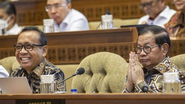 Presiden Jokowi Tandatangani Keppres Pemberhentian Pramono Anung, Tunjuk Pratikno Jadi Plt Seskab