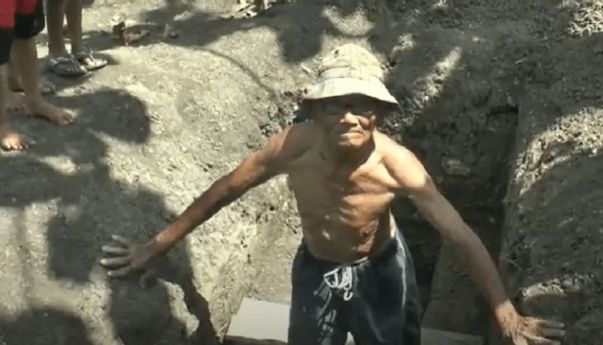 Berita Jateng: Kakek Ini Gali Liang Kuburnya Sendiri, Alasannya Bikin ‘Brebes Mili’