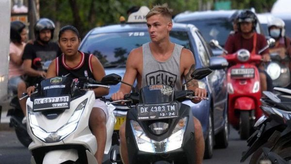 Cegah Tindakan Ugal-ugalan di Jalan, Turis Asing Wajib Miliki SIM untuk Sewa Motor di Bali