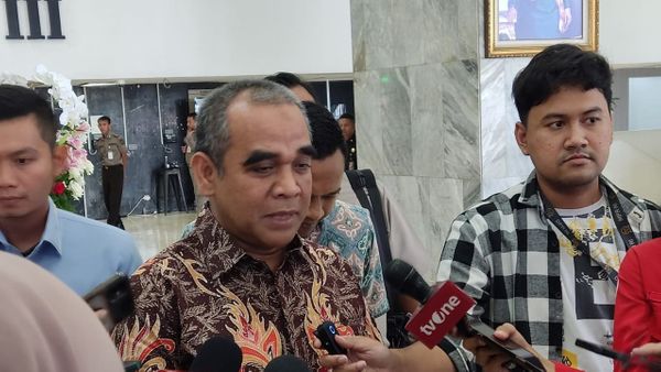 Ditanya Soal Kemungkinan Dukung Anies di Pilgub Jakarta, Sekjen Gerindra: Anies Siapa Ya?