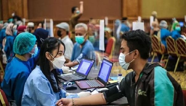 Beredar 130 Isu Hoaks Vaksin Covid-19, Terbanyak Ada di Facebook