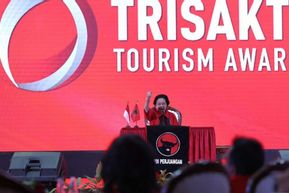 Sentil Kader, Megawati Akui PDIP 