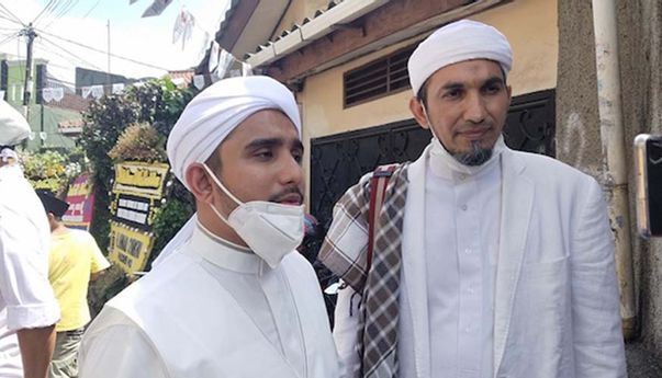 Menantu HRS Gaungkan Kepung Istana Negara: Kebijakan Pemerintah Tidak Pro dengan Rakyat!