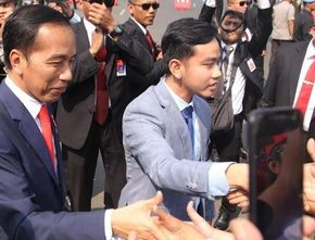 Tunjuk Gibran Jadi Ketua INASPOC, Dr. Tifa ke Jokowi: Tidak Tahu Malu, Rupanya Diturunkan Secara Genetik