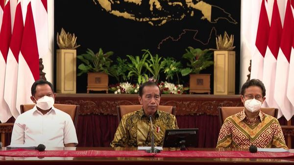 PPKM Dihentikan, Jokowi: Jangan Ada Kekhawatiran, Bansos Tetap Dilanjutkan