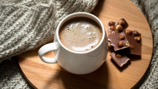 Penelitian Temukan Secangkir Cokelat Panas Bantu Melawan Rasa Stres