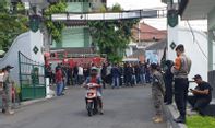 Poster Ganjar Pranowo Dicopot, Relawan Geruduk Kantor Satpol PP Yogyakarta