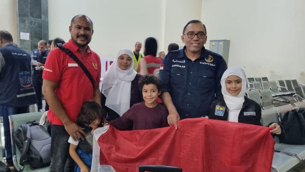 Menlu Retno Umumkan 4 WNI dan 1 Istri WNI Berhasil Dievakuasi dari Gaza ke Kairo