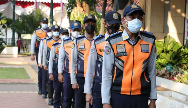 Sesal Anies untuk 8 Anggota Dishub yang Dicopot: Melanggar Saat Bawa Atribut Negara di Dada