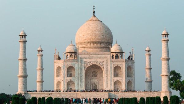 Taj Mahal Raih Predikat Bangunan Paling Menakjubkan di Dunia