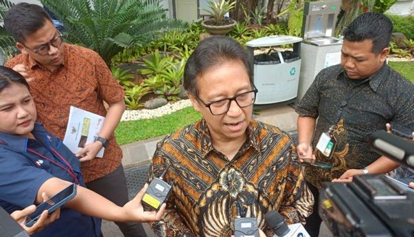 Menkes Budi: Presiden Jokowi Minta Harga Alkes dan Obat-obatan Setara Negara Tetangga