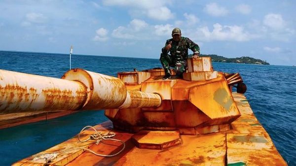 Bikin Geger! TNI AL Temukan Tiruan Tank di Perairan Natuna, Jebakan dari Pihak Asing?