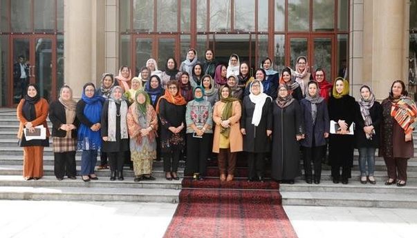Berita Hari Ini: Bentuk Ikatan Perempuan Indonesia-Afghanistan, Menlu Dianugrahi Medali Malalai