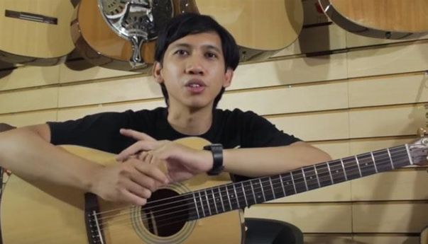 Profil Ananda Badudu, Eks Personel Banda Neira yang Diciduk Polisi