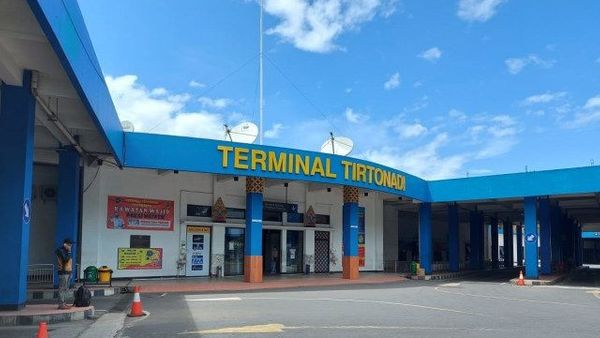 Terminal Tirtonadi Solo Sepi Akibat PPKM, Koordinator: Tak Apa, yang Penting Bukan Lockdown