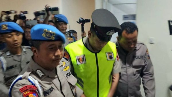 Aipda Robig Zaenudin Polisi Penembak Siswa SMKN 4 Semarang Dipecat