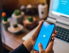 15 Tahun Gratis, Twitter Sedang Pikirkan Cara Cari Pendapatan dari Pengguna