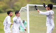 Garuda Select vs Crystal Palace 5-3, Dennis Wise Puas
