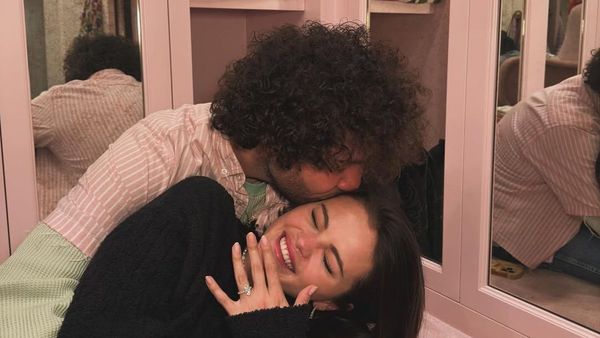 Selena Gomez Umumkan Tunangan dengan Pacarnya, Benny Blanco