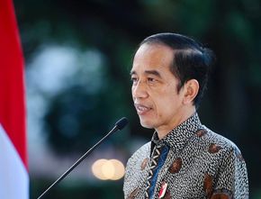 Datang ke Desa Amakaka, Jokowi Dapat Keluhan Warga Harga BBM Mahal
