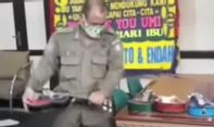 Usai Viral Hancurkan Ukulele Pengamen di Pontianak, Satpol PP Sebut Berita Salah dan Pemilik Tak Jelas