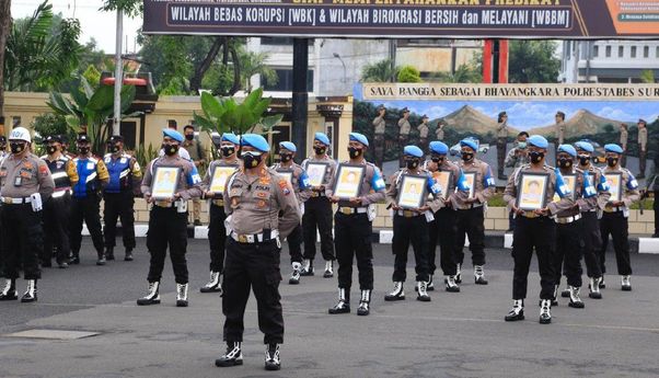Tegas! 12 Polisi Nakal di Surabaya Dipecat, Ini Daftar Nama dan Pelanggarannya
