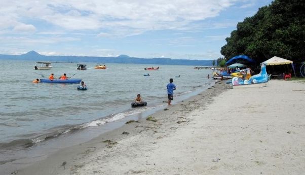 Pantai Parbaba Huta Bolon, Salah Satu Kekayaan Wisata Danau Toba