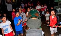 Inilah Tradisi Unik Membangunkan Orang Sahur di 3 Negara dari Tiga Benua