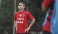 Dikaruniai Anak Perempuan, Pemain Bertahan Bali United Ricky Fajrin Resmi jadi Ayah