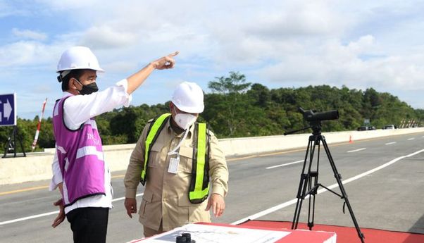 Seperti ini Momen Kedekatan Jokowi-Prabowo di Kaltim yang Terekam Juru Foto Istana