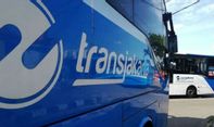 Transjakarta Izinkan Penumpang Buka Puasa di Bus Selama Ramadan