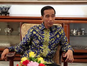 Presiden Joko Widodo Teken Mobil Listrik, Bagaimana Realisasi Pajaknya?