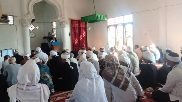 Puluhan Jamaah Thariqat Naqsabandiyah di Kota Medan Rayakan Idul Adha Hari Ini
